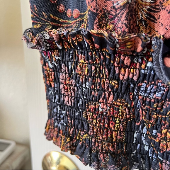 Evereve Tinslee Floral Blouse Smocked Mesh Top Sz Medium - Picture 12 of 14